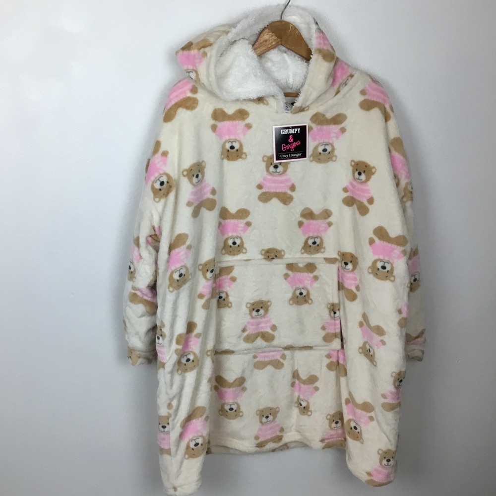 NWT Grumpy & Gorgeous Teddy Bear Sherpa Cozy Lounger Hoodie Blanket S/M